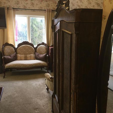 ויקטוריה Haterleigh Heritage Inn מראה חיצוני תמונה
