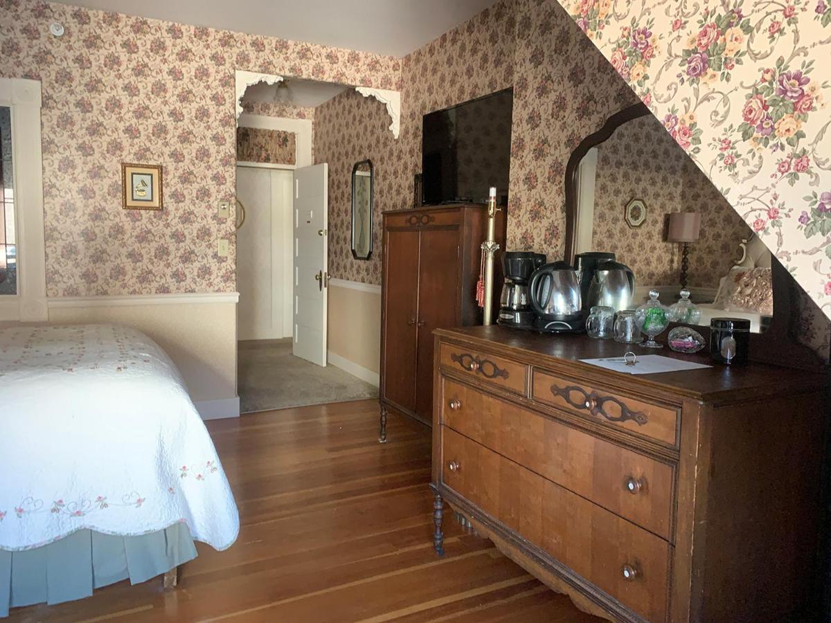 ויקטוריה Haterleigh Heritage Inn מראה חיצוני תמונה