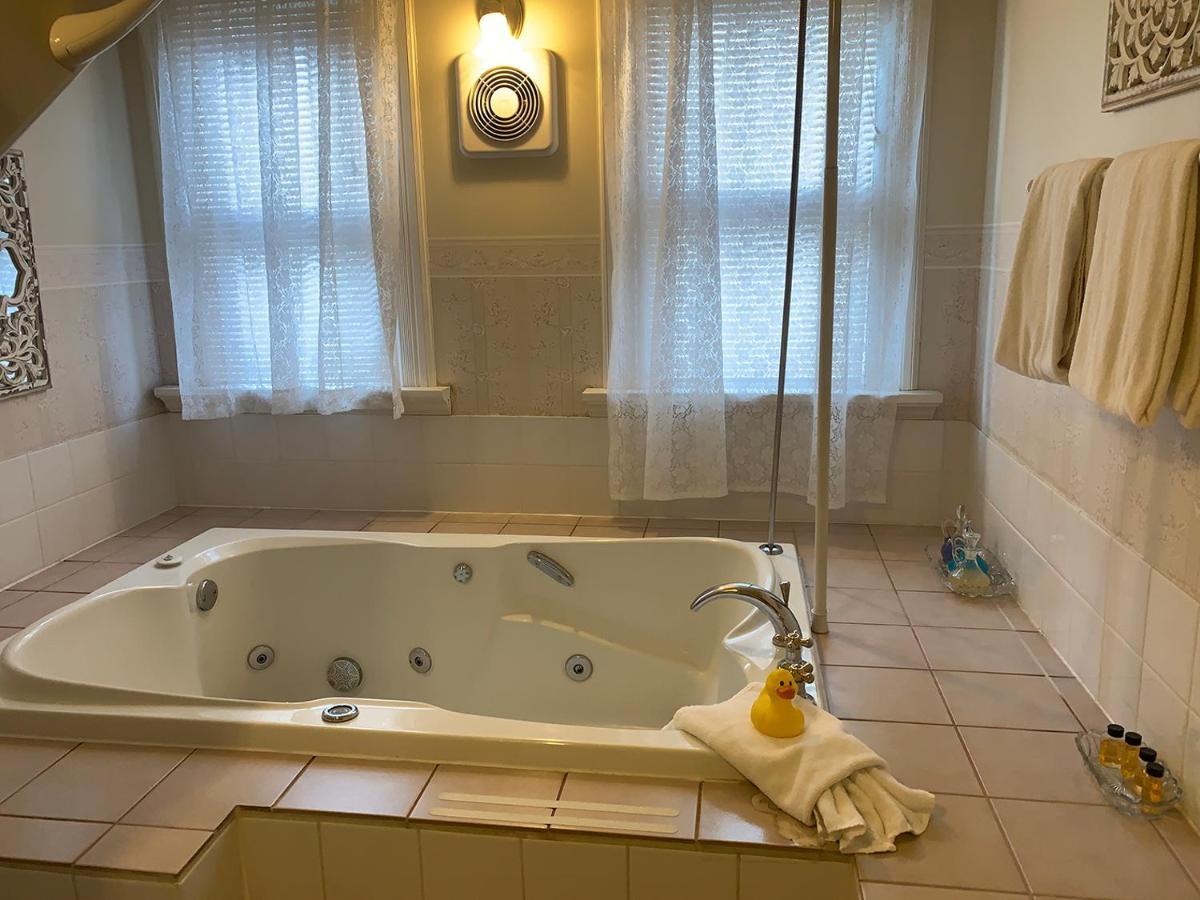 ויקטוריה Haterleigh Heritage Inn מראה חיצוני תמונה