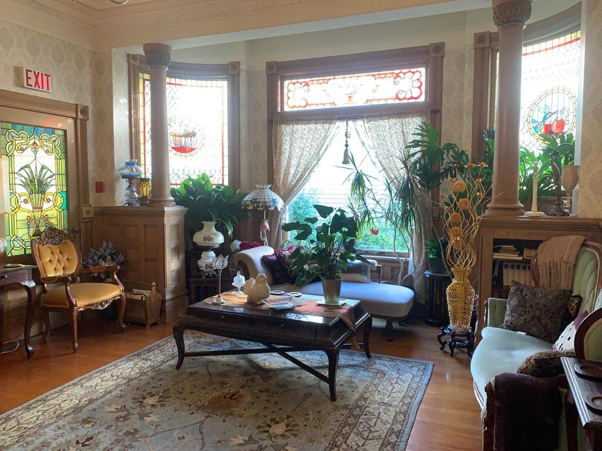 ויקטוריה Haterleigh Heritage Inn מראה חיצוני תמונה