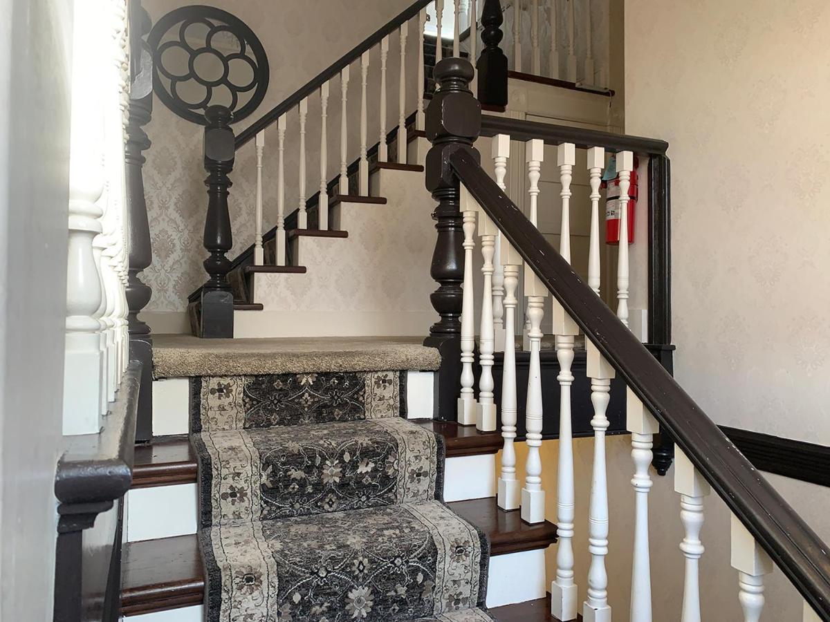 ויקטוריה Haterleigh Heritage Inn מראה חיצוני תמונה