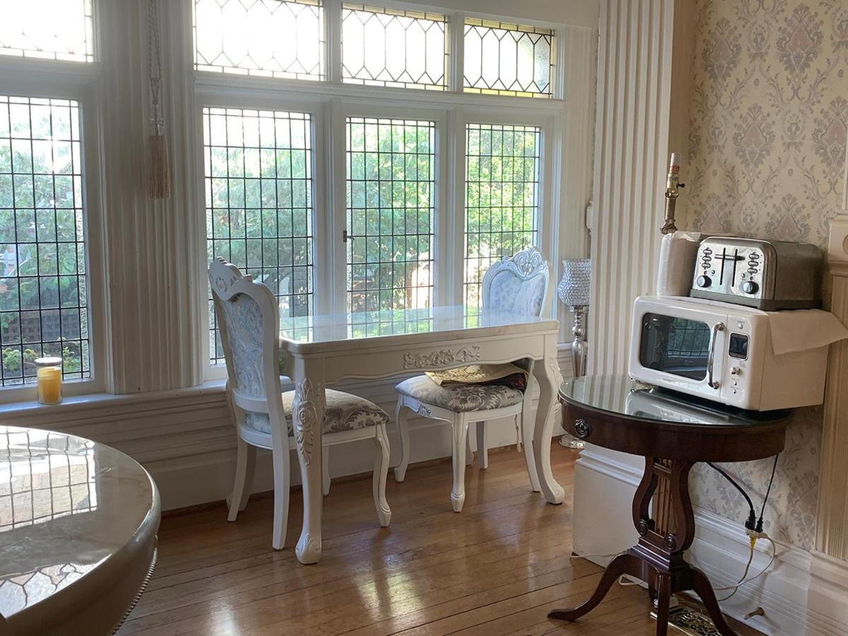 ויקטוריה Haterleigh Heritage Inn מראה חיצוני תמונה