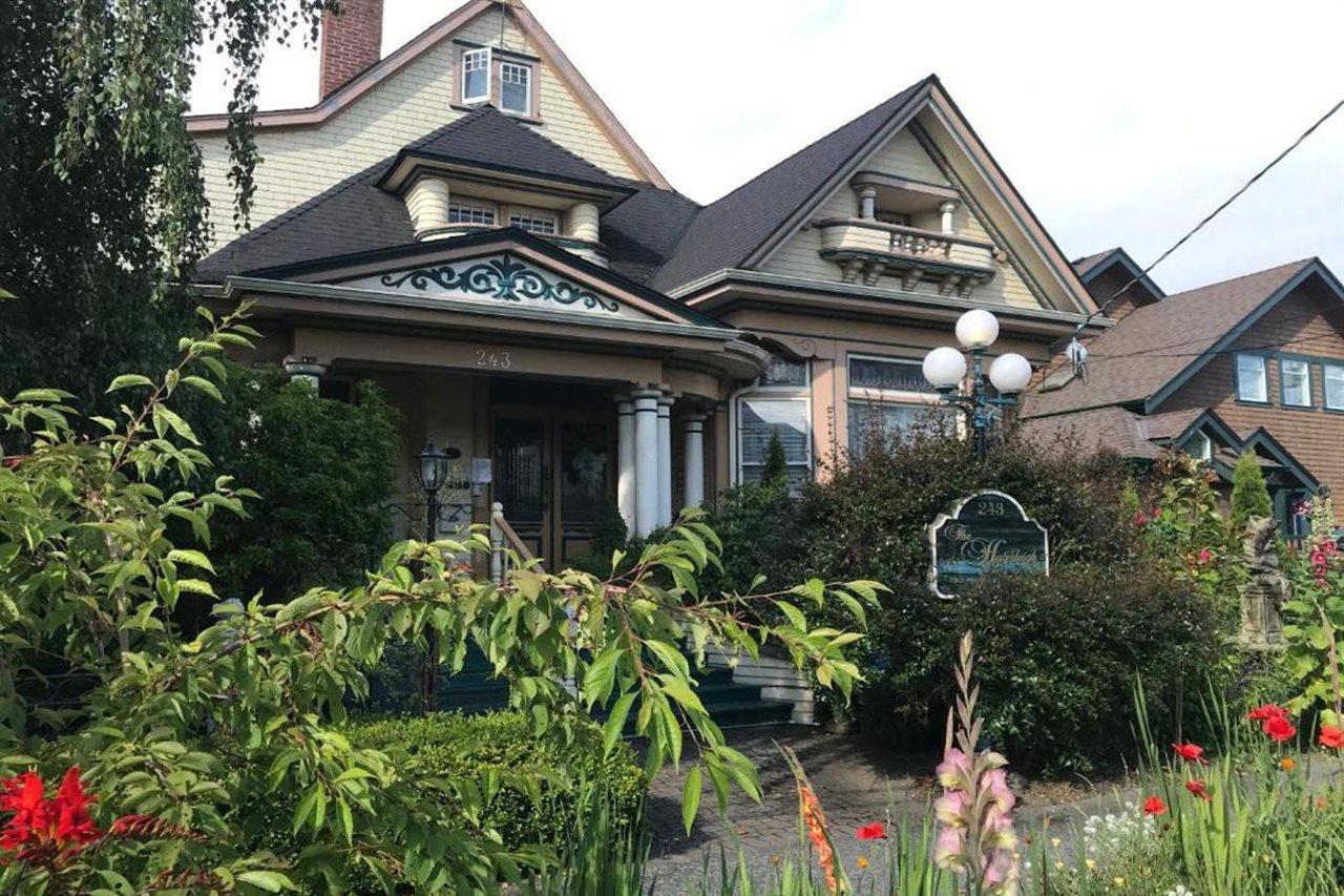 ויקטוריה Haterleigh Heritage Inn מראה חיצוני תמונה