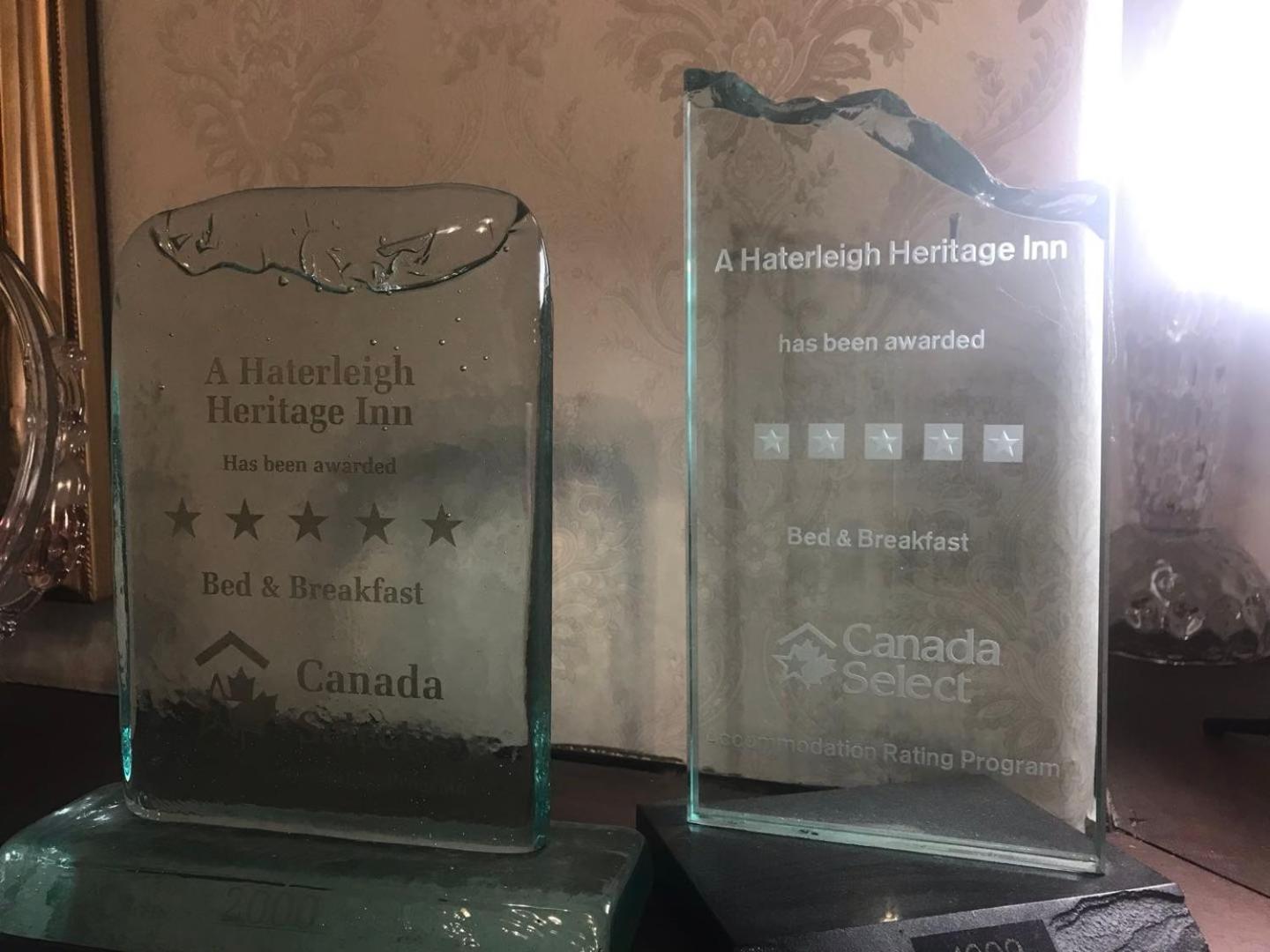 ויקטוריה Haterleigh Heritage Inn מראה חיצוני תמונה