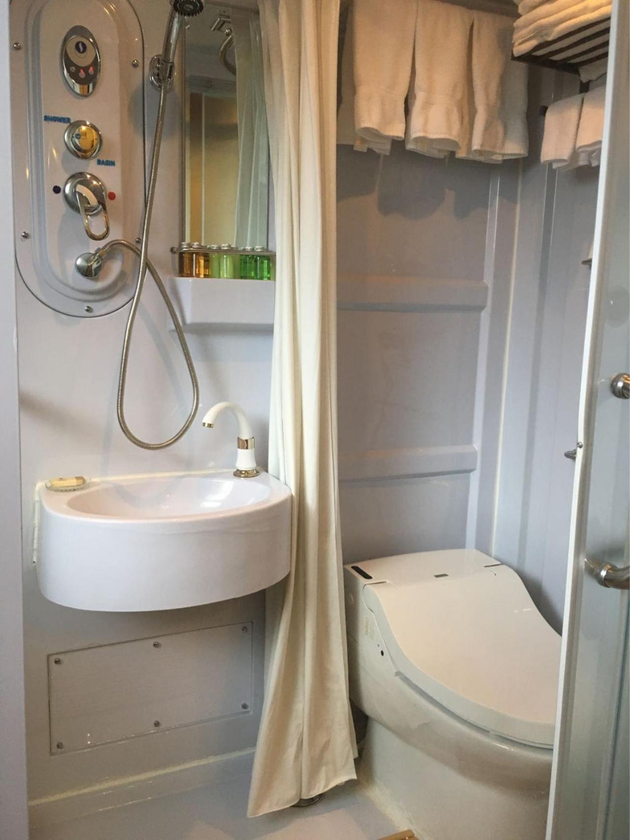 ויקטוריה Haterleigh Heritage Inn מראה חיצוני תמונה