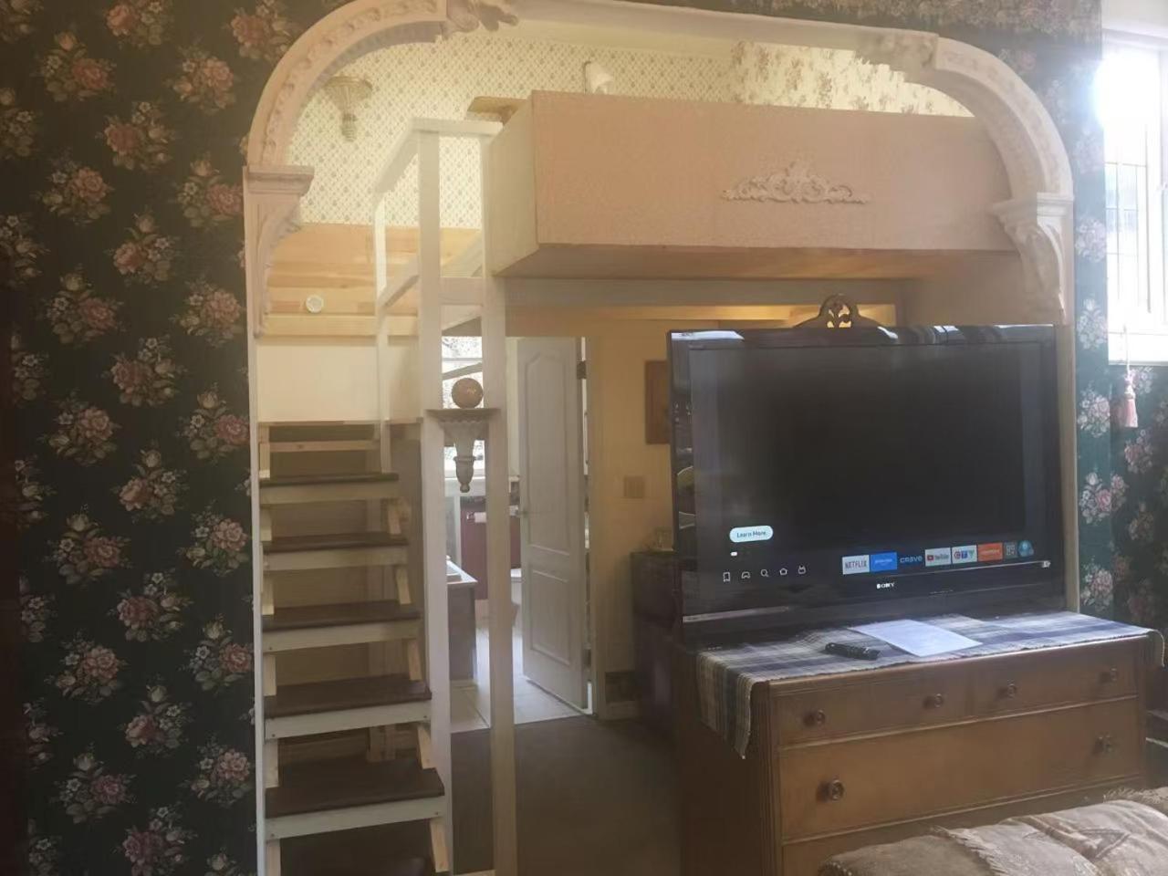 ויקטוריה Haterleigh Heritage Inn מראה חיצוני תמונה